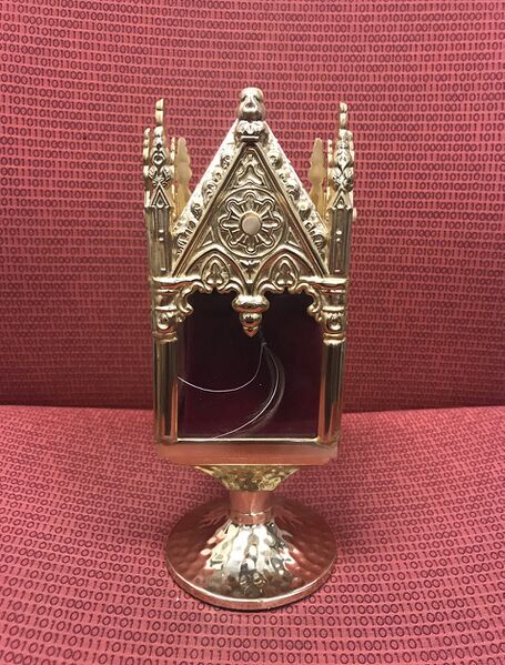 File:SotA LordBritish Follicular Reliquary.jpg